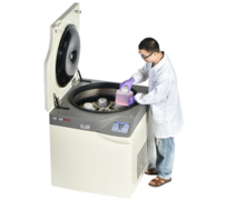 Instalación de rotores oscilantes de gran capacidad para centrífugas de pie en el suelo CL8R