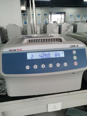 Precio de fábrica Velocidad máxima 5000 rpm Centrífuga clínica de laboratorio para hospital de laboratorio