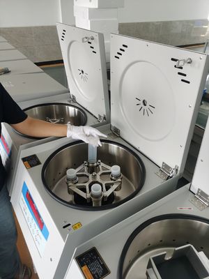 TDZ5-WS Centrifugadora de baja velocidad de mesa 5000 rpm 4390xg 4x250ml